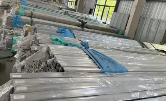 Ishlab chiqaruvchisi Astm A312 / A312M 2010 dumaloq po'latdan yasalgan quvurxona