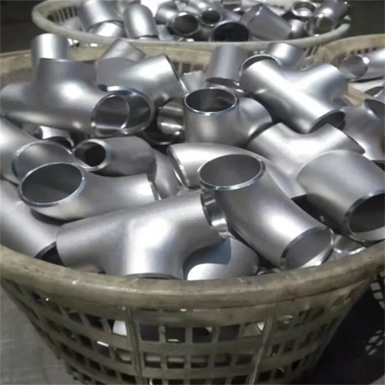 Suv uchun quvur qismlari